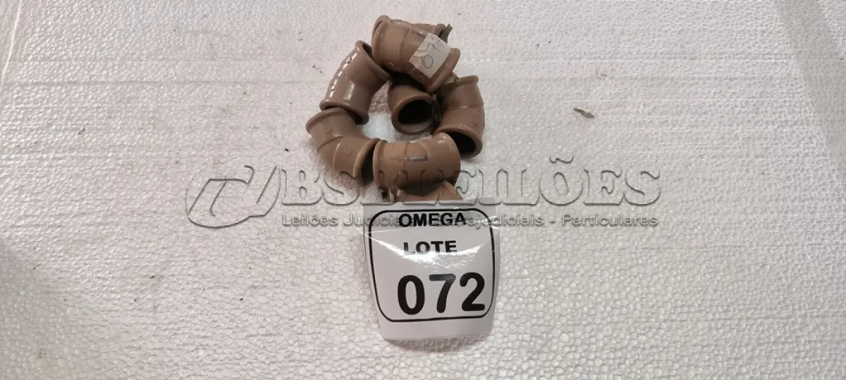 LOTE 072 - 08 JOELHOS 45º SOLD. Ø 32MM - PVC MARROM. (NO ESTADO EM QUE SE ENCONTRA. SUJEITO A AVARIAS OCULTAS/VISÍVEIS.)