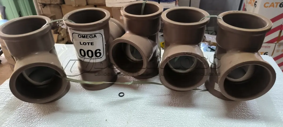 LOTE 006 - 05 TÊS SOLDÁVEL Ø 110 X 110 MM, PCV MARROM. (NO ESTADO EM QUE SE ENCONTRA. SUJEITO A AVARIAS OCULTAS/VISÍVEIS.)