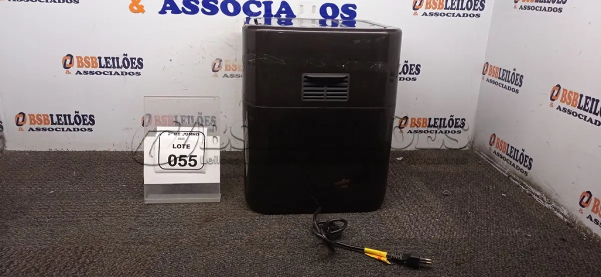 LOTE 055 - 01 AIR FRYER/FORNO 12L 220V MARCA MONDIAL. (NO ESTADO) ATENÇÃO! FAZER A VISITAÇÃO ANTES DE ARREMATAR, NÃO SABEMOS SE FUNCIONA, LEILÃO NÃO TEM GARANTIA E NEM DEVOLUÇÃO, SUJEITO A POSSÍVEIS AVARIAS VISÍVEIS/OCULTAS E/OU AUSÊNCIA DE COMPONENTES.