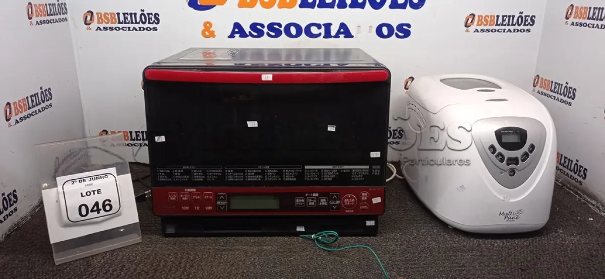 LOTE 046 - 01 FORNO MODELO MRO-MS8 MARCA HITACHI E 01 PANIFICADORA 220V MARCA BRITÂNIA. (NO ESTADO) ATENÇÃO! FAZER A VISITAÇÃO ANTES DE ARREMATAR, NÃO SABEMOS SE FUNCIONA, LEILÃO NÃO TEM GARANTIA E NEM DEVOLUÇÃO, SUJEITO A POSSÍVEIS AVARIAS VISÍVEIS/OCULTAS E/OU AUSÊNCIA DE COMPONENTES.