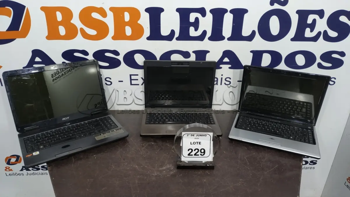 LOTE 229 - 03 NOTEBOOKS DE MARCAS E MODELOS DIVERSOS PARA RETIRADA DE PEÇAS. (NO ESTADO) ATENÇÃO! FAZER A VISITAÇÃO ANTES DE ARREMATAR, NÃO SABEMOS SE FUNCIONA, LEILÃO NÃO TEM GARANTIA E NEM DEVOLUÇÃO, SUJEITO A POSSÍVEIS AVARIAS VISÍVEIS/OCULTAS E/OU AUSÊNCIA DE COMPONENTES.