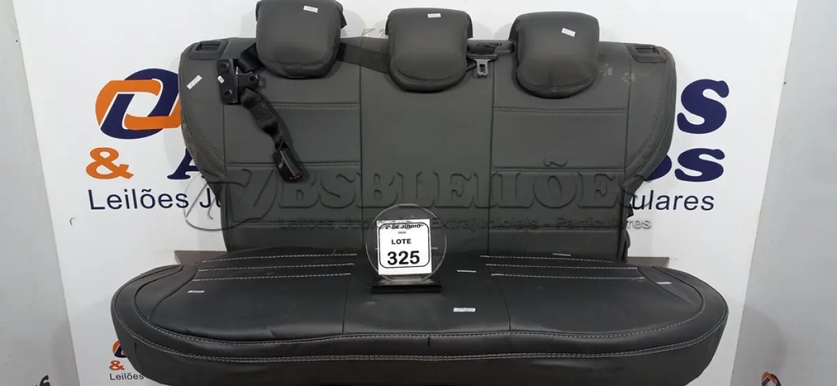LOTE 325 - 01 ASSENTO COM ENCOSTO AUTOMOTIVO. (NO ESTADO) ATENÇÃO! FAZER A VISITAÇÃO ANTES DE ARREMATAR, NÃO SABEMOS SE FUNCIONA, LEILÃO NÃO TEM GARANTIA E NEM DEVOLUÇÃO, SUJEITO A POSSÍVEIS AVARIAS VISÍVEIS/OCULTAS E/OU AUSÊNCIA DE COMPONENTES.