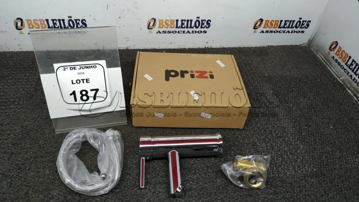 LOTE 187 - 01 TORNEIRA MISTURADOR MARCA PRIZI COM ACESSÓRIOS. (NO ESTADO) ATENÇÃO! FAZER A VISITAÇÃO ANTES DE ARREMATAR, NÃO SABEMOS SE FUNCIONA, LEILÃO NÃO TEM GARANTIA E NEM DEVOLUÇÃO, SUJEITO A POSSÍVEIS AVARIAS VISÍVEIS/OCULTAS E/OU AUSÊNCIA DE COMPONENTES.