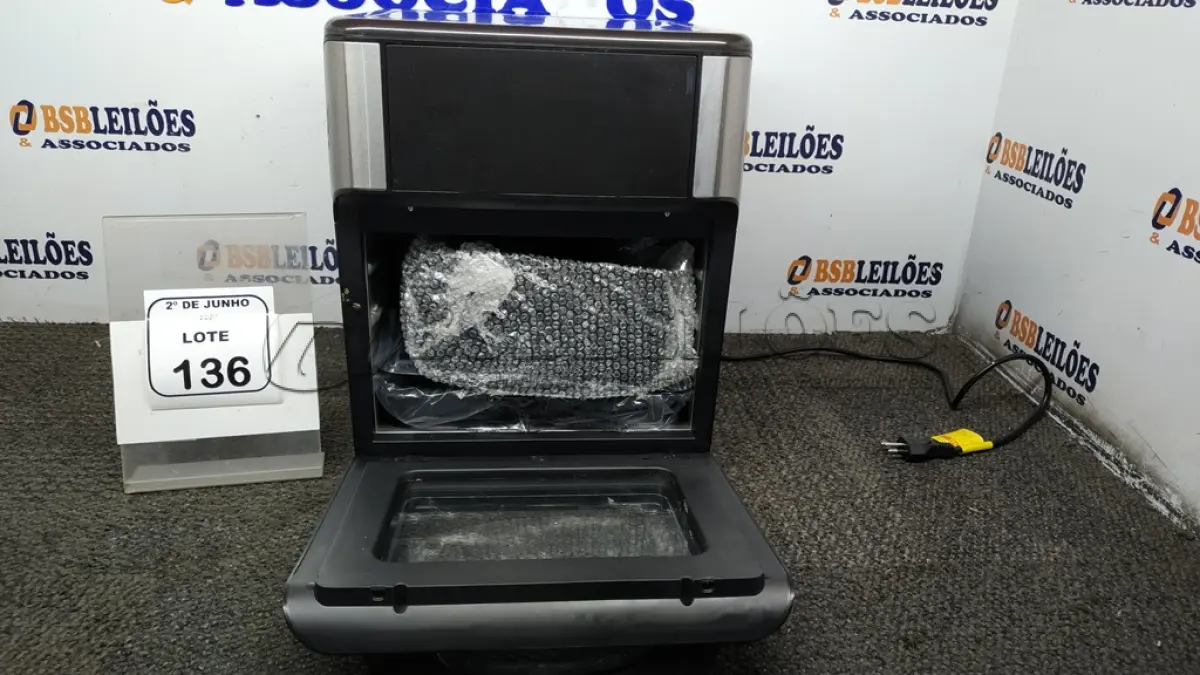 LOTE 136 - 01 AIR FRYER/FORNO 12L 220V MARCA MONDIAL. (NO ESTADO) ATENÇÃO! FAZER A VISITAÇÃO ANTES DE ARREMATAR, NÃO SABEMOS SE FUNCIONA, LEILÃO NÃO TEM GARANTIA E NEM DEVOLUÇÃO, SUJEITO A POSSÍVEIS AVARIAS VISÍVEIS/OCULTAS E/OU AUSÊNCIA DE COMPONENTES.