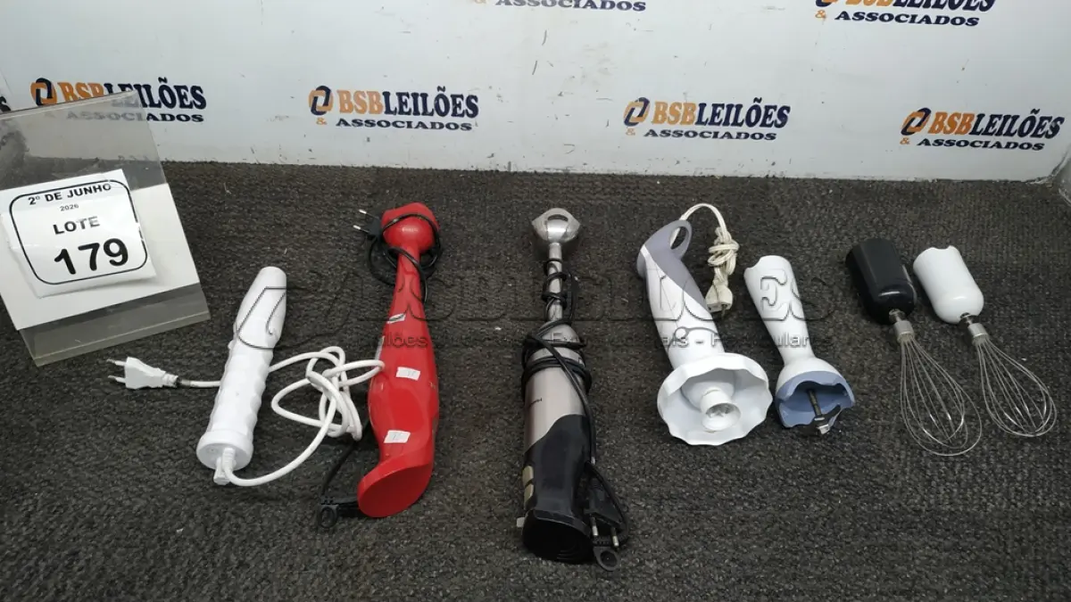LOTE 179 - 01 DISPOSITIVO DE TERAPIA DE ALTA FREQUÊNCIA E 03 MIXERS COM ACESSÓRIOS DE MARCAS E MODELOS DIVERSOS. (NO ESTADO) ATENÇÃO! FAZER A VISITAÇÃO ANTES DE ARREMATAR, NÃO SABEMOS SE FUNCIONA, LEILÃO NÃO TEM GARANTIA E NEM DEVOLUÇÃO, SUJEITO A POSSÍVEIS AVARIAS VISÍVEIS/OCULTAS E/OU AUSÊNCIA DE COMPONENTES.