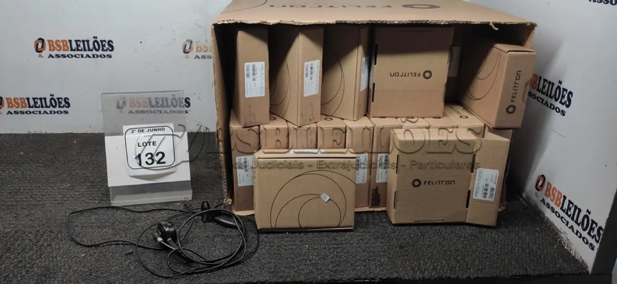 LOTE 132 - 01 LOTE COM GRANDE QUANTIDADE DE HEADSET MARCA FELITRON. (NO ESTADO) ATENÇÃO! FAZER A VISITAÇÃO ANTES DE ARREMATAR, NÃO SABEMOS SE FUNCIONA, LEILÃO NÃO TEM GARANTIA E NEM DEVOLUÇÃO, SUJEITO A POSSÍVEIS AVARIAS VISÍVEIS/OCULTAS E/OU AUSÊNCIA DE COMPONENTES.