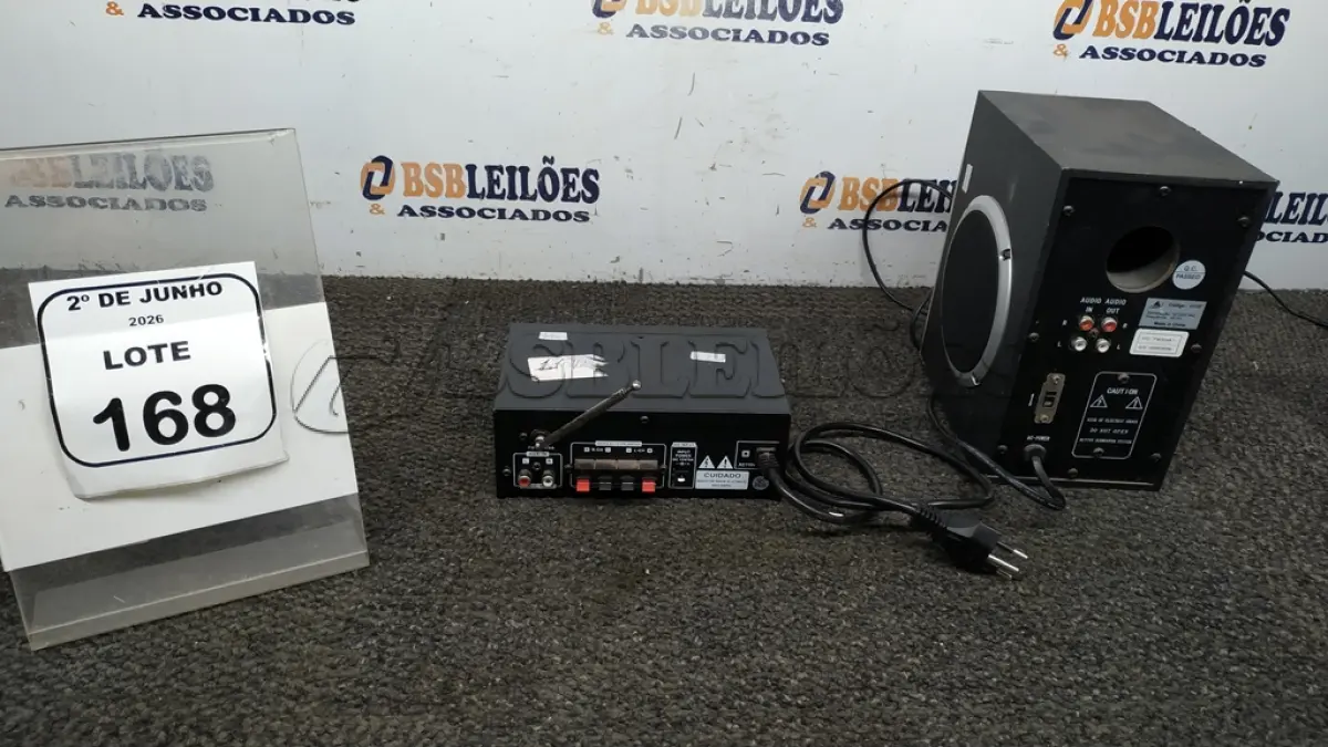 LOTE 168 - 01 AMPLIFICADOR DE ÁUDIO MARCA BRIWAX E 01 SISTEMA DE SOM MODELO 2.1 COM SUBWOOFER MARCA CLONE. (NO ESTADO) ATENÇÃO! FAZER A VISITAÇÃO ANTES DE ARREMATAR, NÃO SABEMOS SE FUNCIONA, LEILÃO NÃO TEM GARANTIA E NEM DEVOLUÇÃO, SUJEITO A POSSÍVEIS AVARIAS VISÍVEIS/OCULTAS E/OU AUSÊNCIA DE COMPONENTES.