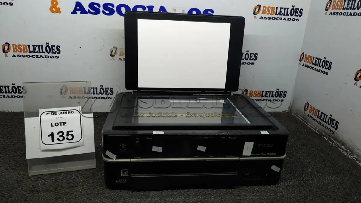 LOTE 135 - 01 IMPRESSORA MODELO PX720WD MARCA EPSON. (NO ESTADO) ATENÇÃO! FAZER A VISITAÇÃO ANTES DE ARREMATAR, NÃO SABEMOS SE FUNCIONA, LEILÃO NÃO TEM GARANTIA E NEM DEVOLUÇÃO, SUJEITO A POSSÍVEIS AVARIAS VISÍVEIS/OCULTAS E/OU AUSÊNCIA DE COMPONENTES.