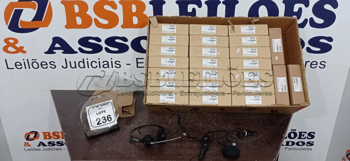 LOTE 236 - 01 LOTE COM GRANDE QUANTIDADE DE HEADSET MARCA FELITRON. (NO ESTADO) ATENÇÃO! FAZER A VISITAÇÃO ANTES DE ARREMATAR, NÃO SABEMOS SE FUNCIONA, LEILÃO NÃO TEM GARANTIA E NEM DEVOLUÇÃO, SUJEITO A POSSÍVEIS AVARIAS VISÍVEIS/OCULTAS E/OU AUSÊNCIA DE COMPONENTES.