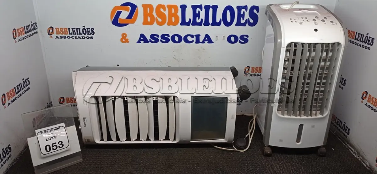 LOTE 053 - 02 CLIMATIZADORES DE AR 220V MARCAS LENOXX E BRITÂNIA. (NO ESTADO) ATENÇÃO! FAZER A VISITAÇÃO ANTES DE ARREMATAR, NÃO SABEMOS SE FUNCIONA, LEILÃO NÃO TEM GARANTIA E NEM DEVOLUÇÃO, SUJEITO A POSSÍVEIS AVARIAS VISÍVEIS/OCULTAS E/OU AUSÊNCIA DE COMPONENTES.