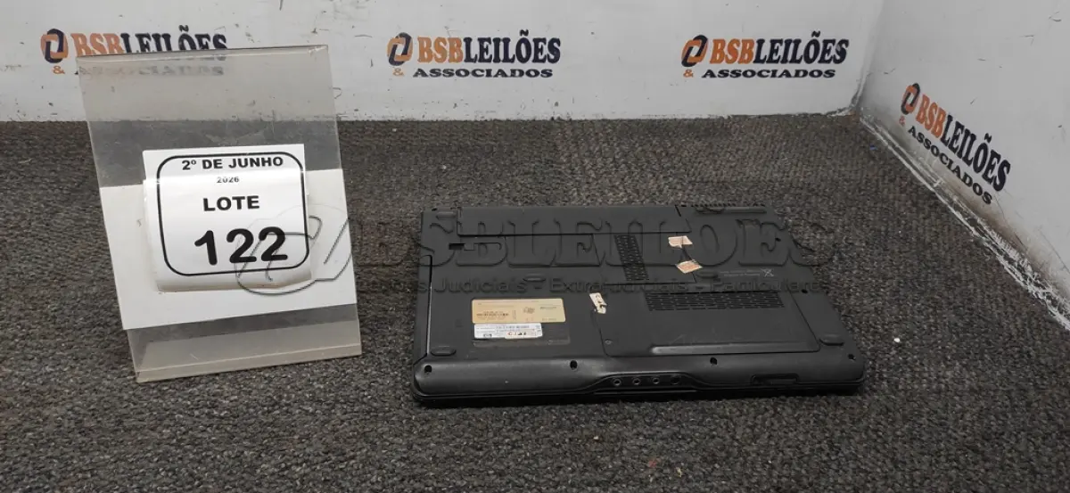 LOTE 122 - 01 NOTEBOOK MARCA HP SEM FONTE. (NO ESTADO) ATENÇÃO! FAZER A VISITAÇÃO ANTES DE ARREMATAR, NÃO SABEMOS SE FUNCIONA, LEILÃO NÃO TEM GARANTIA E NEM DEVOLUÇÃO, SUJEITO A POSSÍVEIS AVARIAS VISÍVEIS/OCULTAS E/OU AUSÊNCIA DE COMPONENTES.
