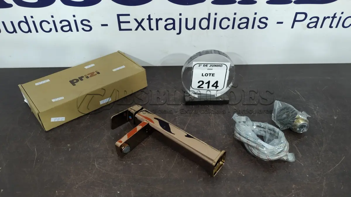 LOTE 214 - 01 TORNEIRA MISTURADOR MARCA PRIZI COM ACESSÓRIOS. (NO ESTADO) ATENÇÃO! FAZER A VISITAÇÃO ANTES DE ARREMATAR, NÃO SABEMOS SE FUNCIONA, LEILÃO NÃO TEM GARANTIA E NEM DEVOLUÇÃO, SUJEITO A POSSÍVEIS AVARIAS VISÍVEIS/OCULTAS E/OU AUSÊNCIA DE COMPONENTES.