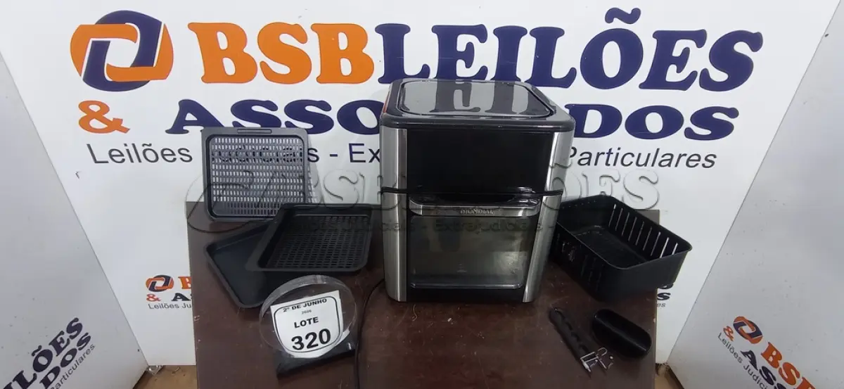 LOTE 320 - 01 AIR FRYER/FORNO 12L 220V MARCA MONDIAL. (NO ESTADO) ATENÇÃO! FAZER A VISITAÇÃO ANTES DE ARREMATAR, NÃO SABEMOS SE FUNCIONA, LEILÃO NÃO TEM GARANTIA E NEM DEVOLUÇÃO, SUJEITO A POSSÍVEIS AVARIAS VISÍVEIS/OCULTAS E/OU AUSÊNCIA DE COMPONENTES.