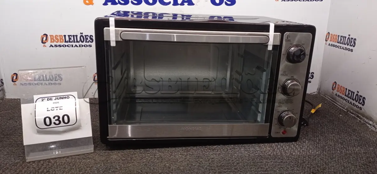 LOTE 030 - 01 FORNO 52L 220V MARCA MONDIAL COM AVARIAS. (NO ESTADO) ATENÇÃO! FAZER A VISITAÇÃO ANTES DE ARREMATAR, NÃO SABEMOS SE FUNCIONA, LEILÃO NÃO TEM GARANTIA E NEM DEVOLUÇÃO, SUJEITO A POSSÍVEIS AVARIAS VISÍVEIS/OCULTAS E/OU AUSÊNCIA DE COMPONENTES.