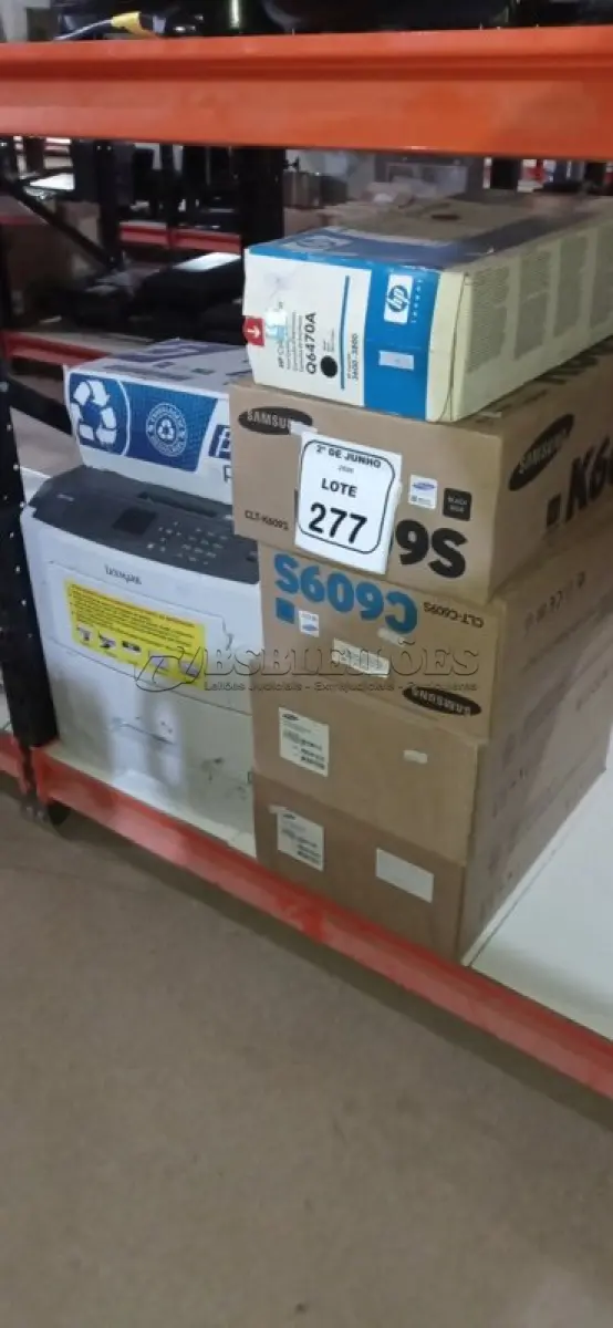 LOTE 277 - 01 IMPRESSORA MODELO MS610DN MARCA LEXMARK E 06 CARTUCHOS DE TONNER DE MARCAS E MODELOS DIVERSOS. (NO ESTADO) ATENÇÃO! FAZER A VISITAÇÃO ANTES DE ARREMATAR, NÃO SABEMOS SE FUNCIONA, LEILÃO NÃO TEM GARANTIA E NEM DEVOLUÇÃO, SUJEITO A POSSÍVEIS AVARIAS VISÍVEIS/OCULTAS E/OU AUSÊNCIA DE COMPONENTES.