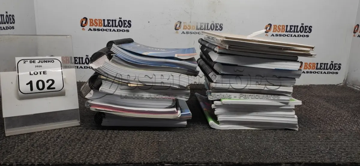 LOTE 102 - 01 LOTE COM VÁRIOS CADERNOS ESCOLARES E APOSTILAS DIDÁTICAS DE MATÉRIAS DIVERSAS. (NO ESTADO) ATENÇÃO! FAZER A VISITAÇÃO ANTES DE ARREMATAR, NÃO SABEMOS SE FUNCIONA, LEILÃO NÃO TEM GARANTIA E NEM DEVOLUÇÃO, SUJEITO A POSSÍVEIS AVARIAS VISÍVEIS/OCULTAS E/OU AUSÊNCIA DE COMPONENTES.