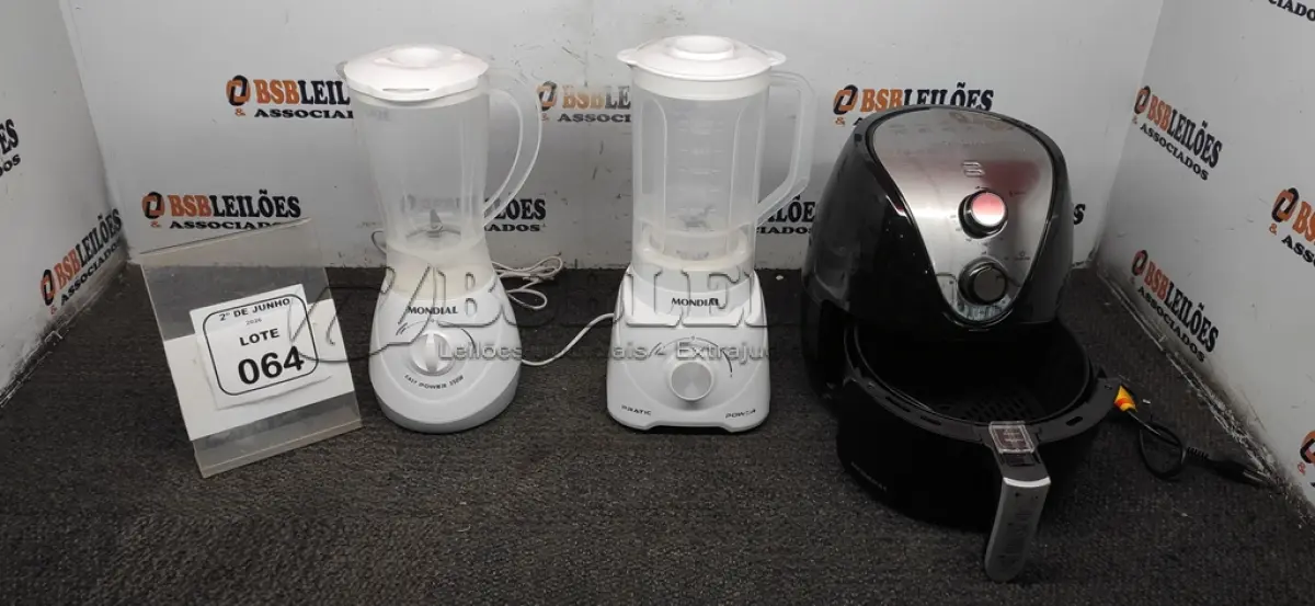 LOTE 064 - 01 AIR FRYER 220V MARCA MONDIAL E 02 LIQUIDIFICADORES 220V MARCA MONDIAL. (NO ESTADO) ATENÇÃO! FAZER A VISITAÇÃO ANTES DE ARREMATAR, NÃO SABEMOS SE FUNCIONA, LEILÃO NÃO TEM GARANTIA E NEM DEVOLUÇÃO, SUJEITO A POSSÍVEIS AVARIAS VISÍVEIS/OCULTAS E/OU AUSÊNCIA DE COMPONENTES.