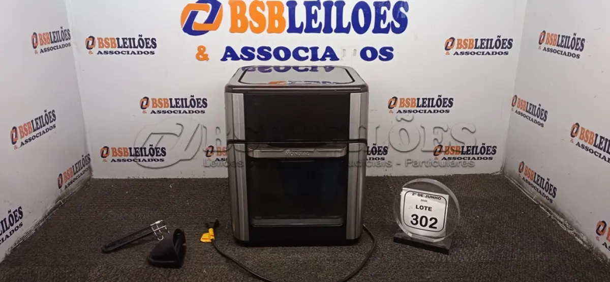 LOTE 302 - 01 AIR FRYER/FORNO 12L 220V MARCA MONDIAL. (NO ESTADO) ATENÇÃO! FAZER A VISITAÇÃO ANTES DE ARREMATAR, NÃO SABEMOS SE FUNCIONA, LEILÃO NÃO TEM GARANTIA E NEM DEVOLUÇÃO, SUJEITO A POSSÍVEIS AVARIAS VISÍVEIS/OCULTAS E/OU AUSÊNCIA DE COMPONENTES.