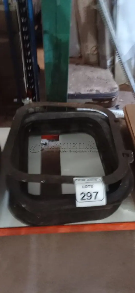 LOTE 297 - 06 AROS DE TAMPA DE BUEIRO. (NO ESTADO) ATENÇÃO! FAZER A VISITAÇÃO ANTES DE ARREMATAR, NÃO SABEMOS SE FUNCIONA, LEILÃO NÃO TEM GARANTIA E NEM DEVOLUÇÃO, SUJEITO A POSSÍVEIS AVARIAS VISÍVEIS/OCULTAS E/OU AUSÊNCIA DE COMPONENTES.