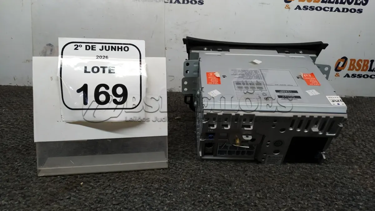 LOTE 169 - 01 APARELHO DE SOM MULTIMIDIA AUTOMOTIVO. (NO ESTADO) ATENÇÃO! FAZER A VISITAÇÃO ANTES DE ARREMATAR, NÃO SABEMOS SE FUNCIONA, LEILÃO NÃO TEM GARANTIA E NEM DEVOLUÇÃO, SUJEITO A POSSÍVEIS AVARIAS VISÍVEIS/OCULTAS E/OU AUSÊNCIA DE COMPONENTES.