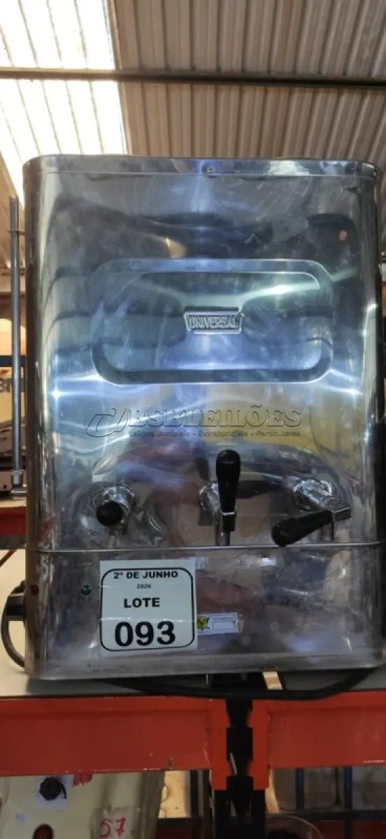 LOTE 093 - 01 CAFETEIRA INDUSTRIAL EM INOX. (NO ESTADO) ATENÇÃO! FAZER A VISITAÇÃO ANTES DE ARREMATAR, NÃO SABEMOS SE FUNCIONA, LEILÃO NÃO TEM GARANTIA E NEM DEVOLUÇÃO, SUJEITO A POSSÍVEIS AVARIAS VISÍVEIS/OCULTAS E/OU AUSÊNCIA DE COMPONENTES.