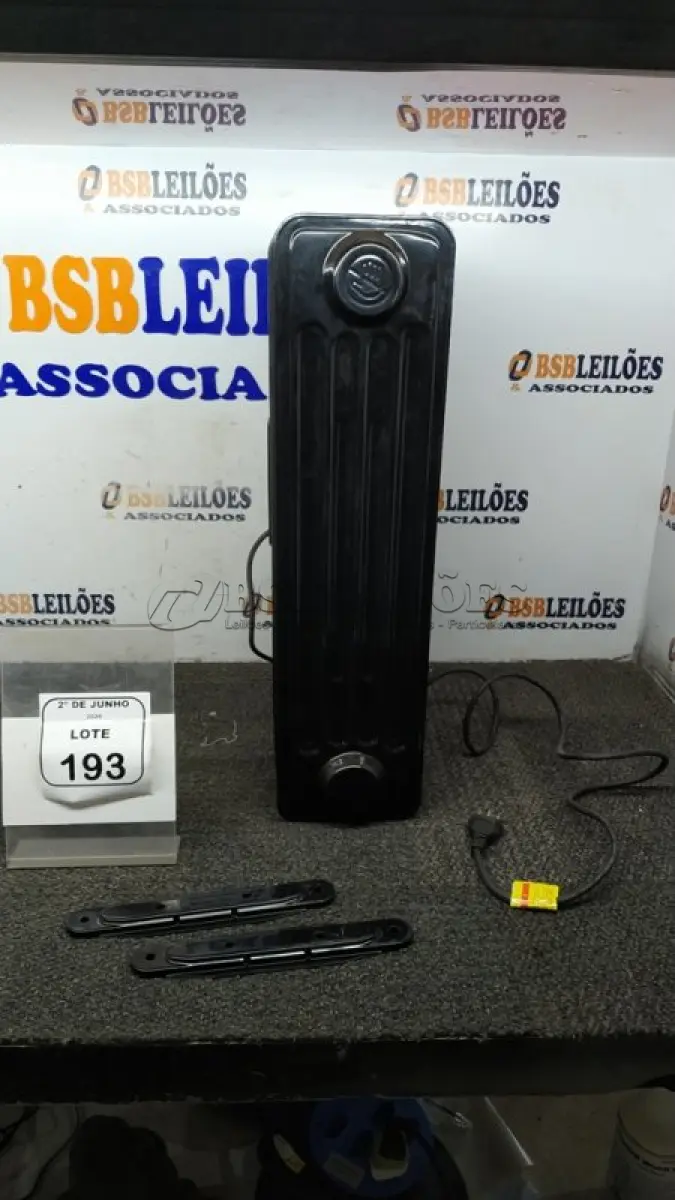 LOTE 193 - 01 AQUECEDOR 220V MARCA MONDIAL. (NO ESTADO) ATENÇÃO! FAZER A VISITAÇÃO ANTES DE ARREMATAR, NÃO SABEMOS SE FUNCIONA, LEILÃO NÃO TEM GARANTIA E NEM DEVOLUÇÃO, SUJEITO A POSSÍVEIS AVARIAS VISÍVEIS/OCULTAS E/OU AUSÊNCIA DE COMPONENTES.
