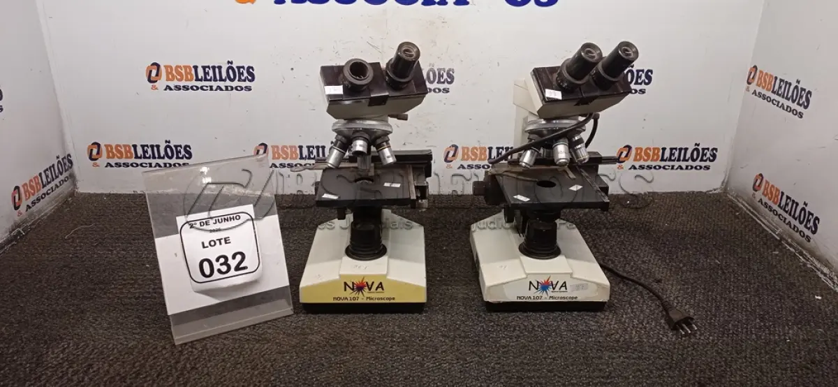 LOTE 032 - 02 MICROSCÓPIOS. (NO ESTADO) ATENÇÃO! FAZER A VISITAÇÃO ANTES DE ARREMATAR, NÃO SABEMOS SE FUNCIONA, LEILÃO NÃO TEM GARANTIA E NEM DEVOLUÇÃO, SUJEITO A POSSÍVEIS AVARIAS VISÍVEIS/OCULTAS E/OU AUSÊNCIA DE COMPONENTES.