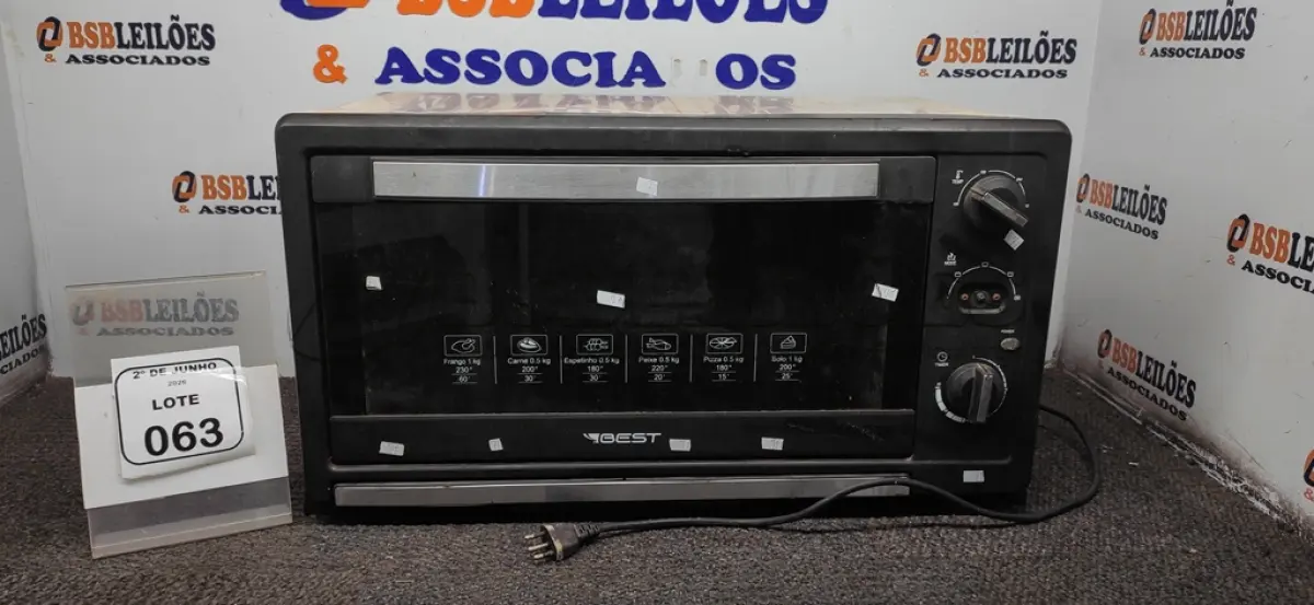 LOTE 063 - 01 FORNO DE EMBUTIR 60L 220V MARCA BEST. (NO ESTADO) ATENÇÃO! FAZER A VISITAÇÃO ANTES DE ARREMATAR, NÃO SABEMOS SE FUNCIONA, LEILÃO NÃO TEM GARANTIA E NEM DEVOLUÇÃO, SUJEITO A POSSÍVEIS AVARIAS VISÍVEIS/OCULTAS E/OU AUSÊNCIA DE COMPONENTES.