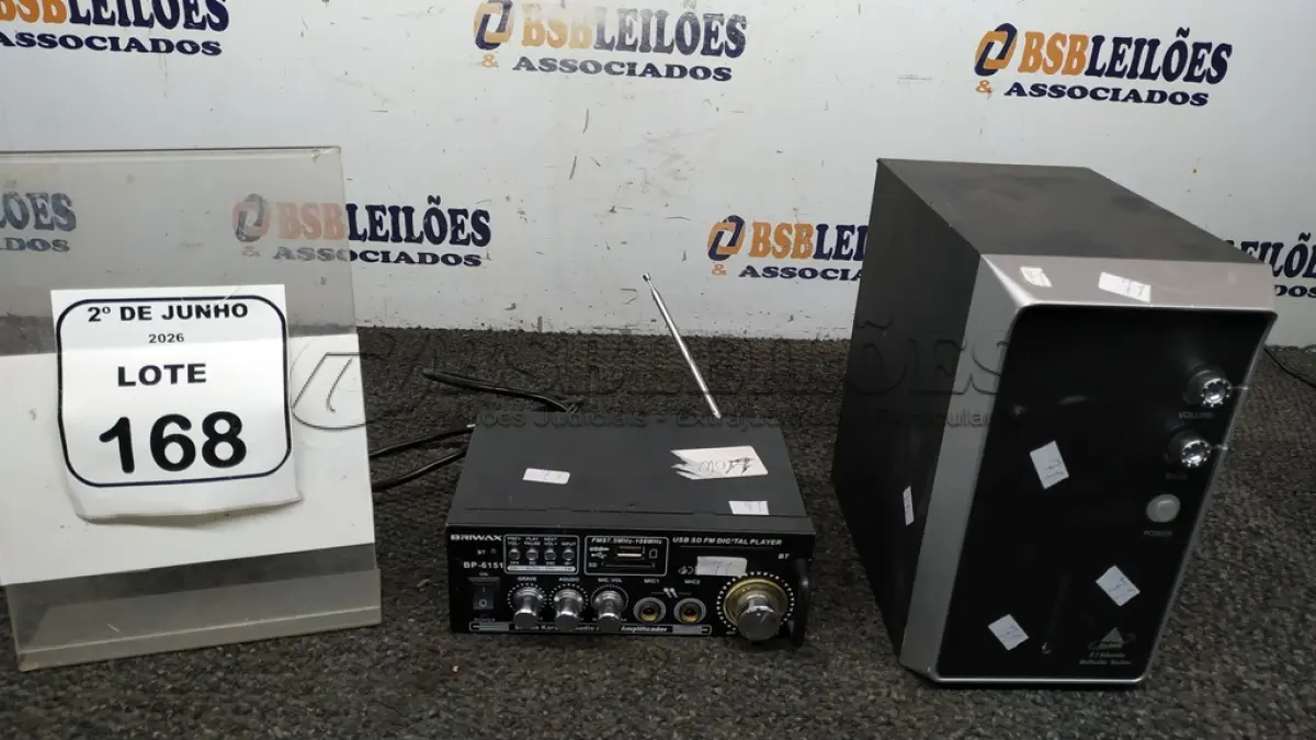 LOTE 168 - 01 AMPLIFICADOR DE ÁUDIO MARCA BRIWAX E 01 SISTEMA DE SOM MODELO 2.1 COM SUBWOOFER MARCA CLONE. (NO ESTADO) ATENÇÃO! FAZER A VISITAÇÃO ANTES DE ARREMATAR, NÃO SABEMOS SE FUNCIONA, LEILÃO NÃO TEM GARANTIA E NEM DEVOLUÇÃO, SUJEITO A POSSÍVEIS AVARIAS VISÍVEIS/OCULTAS E/OU AUSÊNCIA DE COMPONENTES.