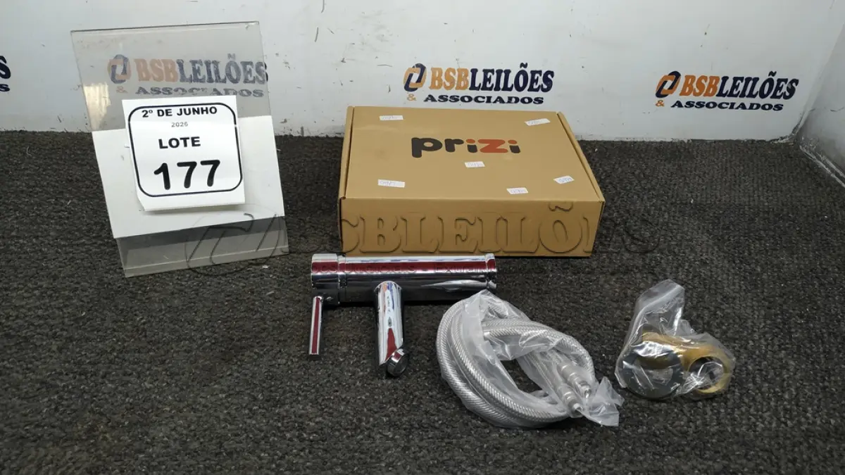 LOTE 177 - 01 TORNEIRA MISTURADOR MARCA PRIZI COM ACESSÓRIOS. (NO ESTADO) ATENÇÃO! FAZER A VISITAÇÃO ANTES DE ARREMATAR, NÃO SABEMOS SE FUNCIONA, LEILÃO NÃO TEM GARANTIA E NEM DEVOLUÇÃO, SUJEITO A POSSÍVEIS AVARIAS VISÍVEIS/OCULTAS E/OU AUSÊNCIA DE COMPONENTES.