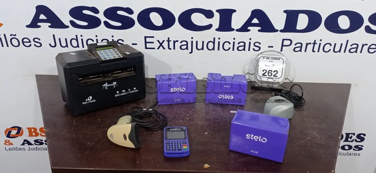 LOTE 262 - 01 RELÓGIO DE PONTO, 01 LEITORA DE CÓDIGO DE BARRAS, 0 LEITOR BIOMÉTRICO E 04 MAQUININHAS DE CARTÃO MARCA STELO. (NO ESTADO) ATENÇÃO! FAZER A VISITAÇÃO ANTES DE ARREMATAR, NÃO SABEMOS SE FUNCIONA, LEILÃO NÃO TEM GARANTIA E NEM DEVOLUÇÃO, SUJEITO A POSSÍVEIS AVARIAS VISÍVEIS/OCULTAS E/OU AUSÊNCIA DE COMPONENTES.