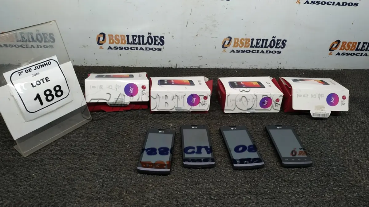 LOTE 188 - 04 CELULARES MODELO JOY COM 03 CARREGADORES MARCA LG. (NO ESTADO) ATENÇÃO! FAZER A VISITAÇÃO ANTES DE ARREMATAR, NÃO SABEMOS SE FUNCIONA, LEILÃO NÃO TEM GARANTIA E NEM DEVOLUÇÃO, SUJEITO A POSSÍVEIS AVARIAS VISÍVEIS/OCULTAS E/OU AUSÊNCIA DE COMPONENTES.
