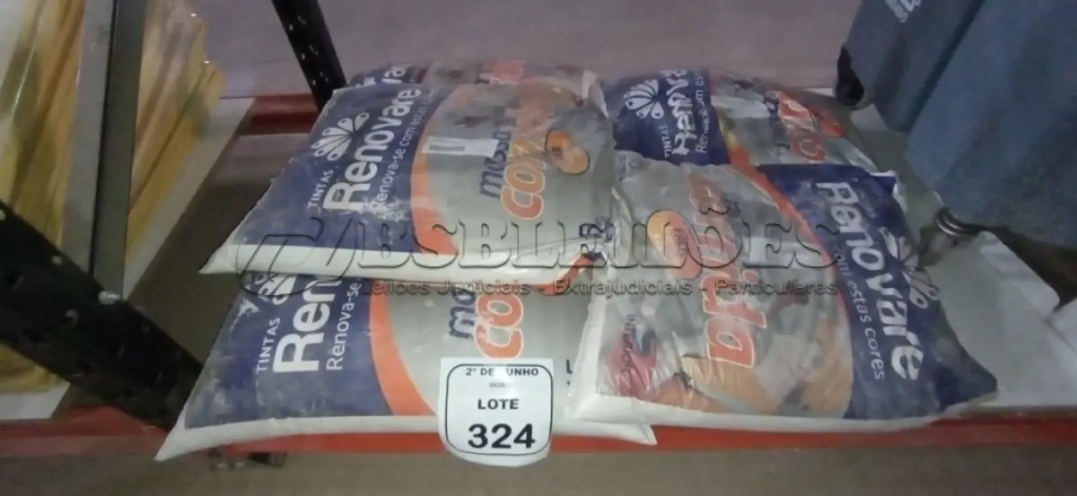 LOTE 324 - 05 PACOTES DE MASSA CORRIDA 15KG CADA MARCA RENOVARE. (NO ESTADO) ATENÇÃO! FAZER A VISITAÇÃO ANTES DE ARREMATAR, NÃO SABEMOS SE FUNCIONA, LEILÃO NÃO TEM GARANTIA E NEM DEVOLUÇÃO, SUJEITO A POSSÍVEIS AVARIAS VISÍVEIS/OCULTAS E/OU AUSÊNCIA DE COMPONENTES.