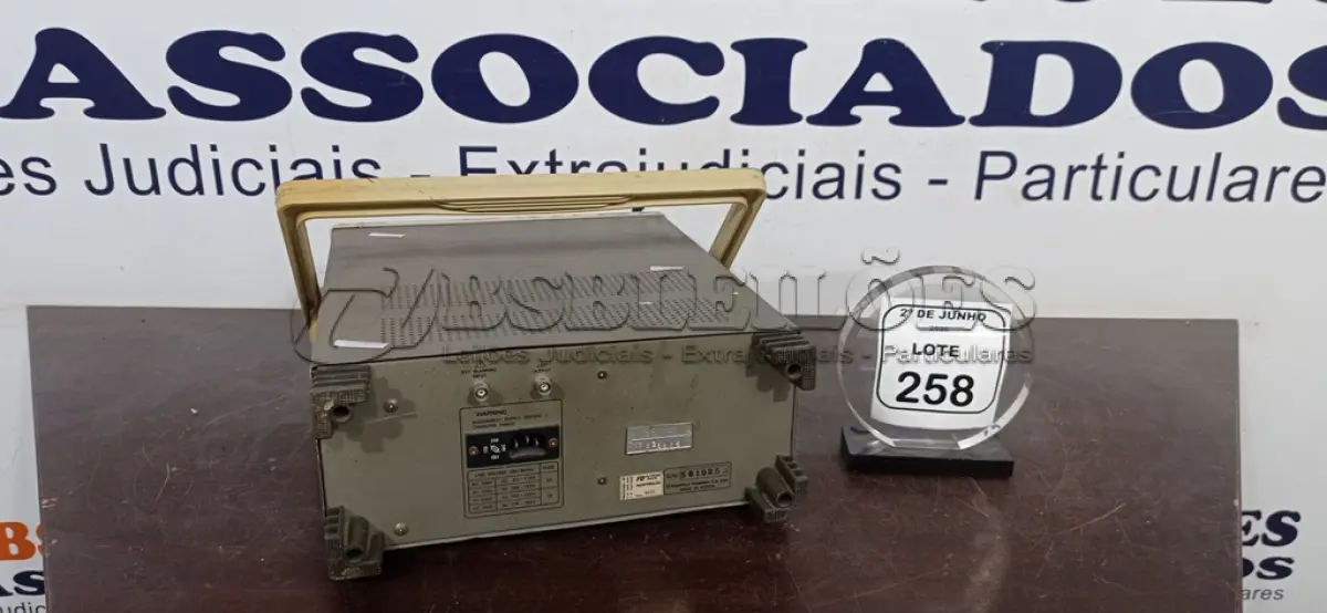 LOTE 258 - 01 OSCILOSCÓPIO ANALÓGICO. (NO ESTADO) ATENÇÃO! FAZER A VISITAÇÃO ANTES DE ARREMATAR, NÃO SABEMOS SE FUNCIONA, LEILÃO NÃO TEM GARANTIA E NEM DEVOLUÇÃO, SUJEITO A POSSÍVEIS AVARIAS VISÍVEIS/OCULTAS E/OU AUSÊNCIA DE COMPONENTES.