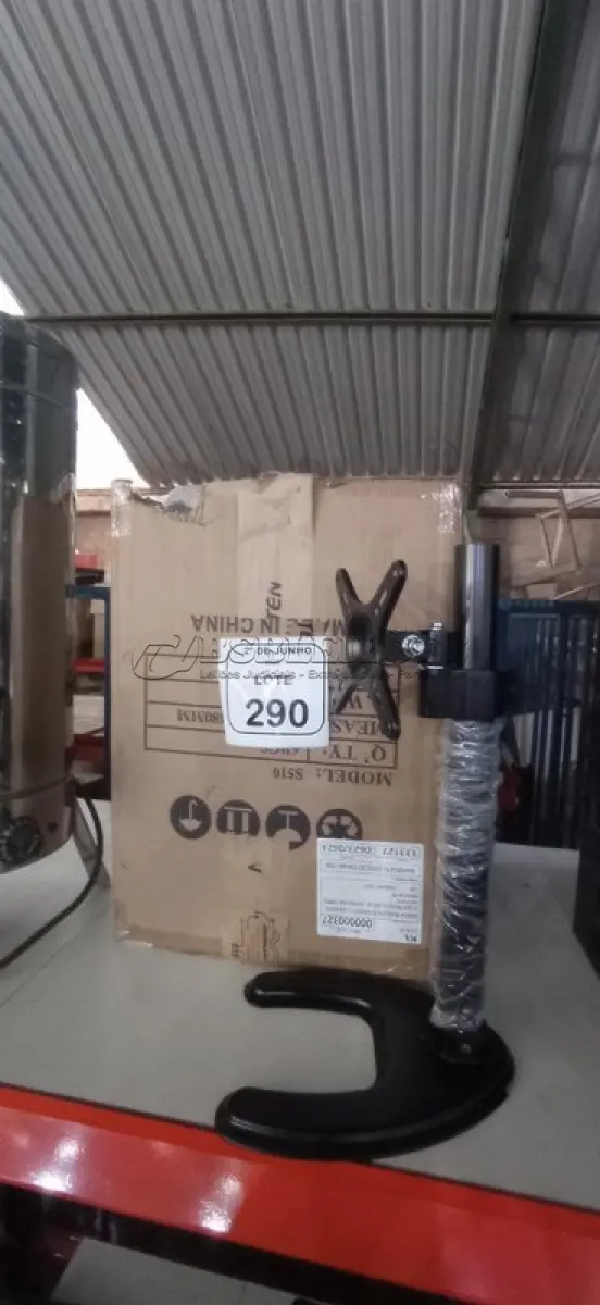 LOTE 290 - 06 SUPORTES DE MONITOR MARCA DATEN. (NO ESTADO) ATENÇÃO! FAZER A VISITAÇÃO ANTES DE ARREMATAR, NÃO SABEMOS SE FUNCIONA, LEILÃO NÃO TEM GARANTIA E NEM DEVOLUÇÃO, SUJEITO A POSSÍVEIS AVARIAS VISÍVEIS/OCULTAS E/OU AUSÊNCIA DE COMPONENTES.
