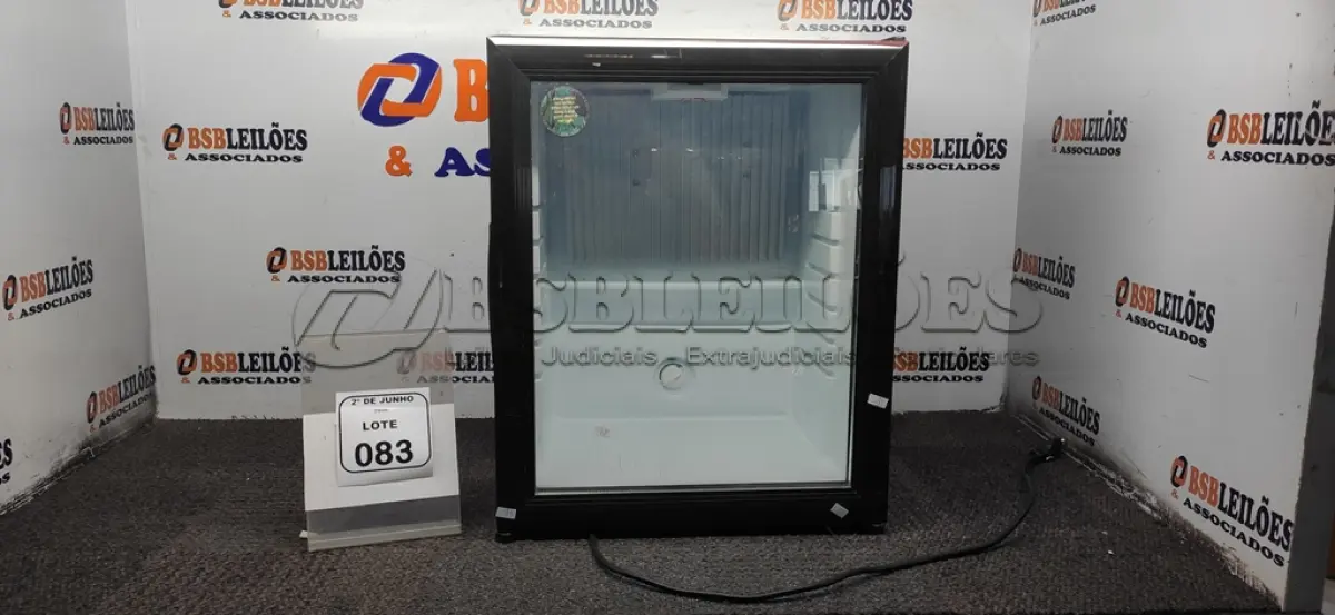 LOTE 083 - 01 FRIGOBAR 220V. (NO ESTADO) ATENÇÃO! FAZER A VISITAÇÃO ANTES DE ARREMATAR, NÃO SABEMOS SE FUNCIONA, LEILÃO NÃO TEM GARANTIA E NEM DEVOLUÇÃO, SUJEITO A POSSÍVEIS AVARIAS VISÍVEIS/OCULTAS E/OU AUSÊNCIA DE COMPONENTES.