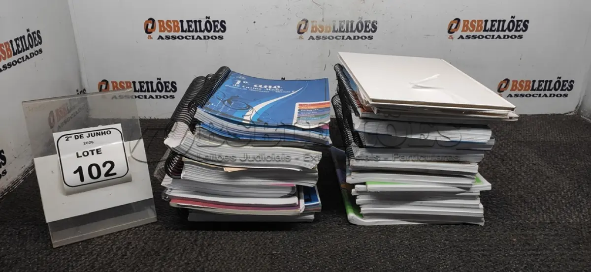 LOTE 102 - 01 LOTE COM VÁRIOS CADERNOS ESCOLARES E APOSTILAS DIDÁTICAS DE MATÉRIAS DIVERSAS. (NO ESTADO) ATENÇÃO! FAZER A VISITAÇÃO ANTES DE ARREMATAR, NÃO SABEMOS SE FUNCIONA, LEILÃO NÃO TEM GARANTIA E NEM DEVOLUÇÃO, SUJEITO A POSSÍVEIS AVARIAS VISÍVEIS/OCULTAS E/OU AUSÊNCIA DE COMPONENTES.