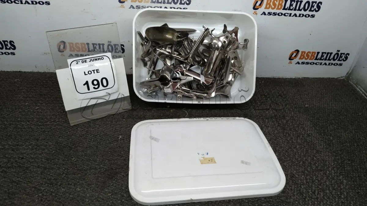 LOTE 190 - 01 LOTE COM DIVERSOS EQUIPAMENTOS GINECOLÓGICOS DE MODELOS DIVERSOS. (NO ESTADO) ATENÇÃO! FAZER A VISITAÇÃO ANTES DE ARREMATAR, NÃO SABEMOS SE FUNCIONA, LEILÃO NÃO TEM GARANTIA E NEM DEVOLUÇÃO, SUJEITO A POSSÍVEIS AVARIAS VISÍVEIS/OCULTAS E/OU AUSÊNCIA DE COMPONENTES.