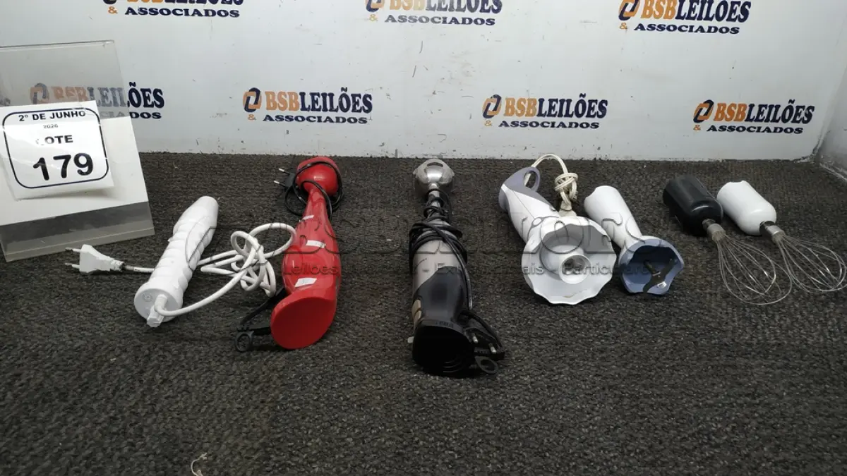 LOTE 179 - 01 DISPOSITIVO DE TERAPIA DE ALTA FREQUÊNCIA E 03 MIXERS COM ACESSÓRIOS DE MARCAS E MODELOS DIVERSOS. (NO ESTADO) ATENÇÃO! FAZER A VISITAÇÃO ANTES DE ARREMATAR, NÃO SABEMOS SE FUNCIONA, LEILÃO NÃO TEM GARANTIA E NEM DEVOLUÇÃO, SUJEITO A POSSÍVEIS AVARIAS VISÍVEIS/OCULTAS E/OU AUSÊNCIA DE COMPONENTES.