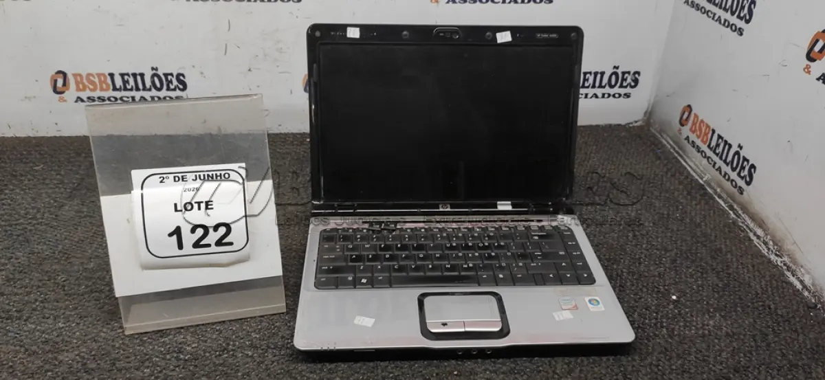 LOTE 122 - 01 NOTEBOOK MARCA HP SEM FONTE. (NO ESTADO) ATENÇÃO! FAZER A VISITAÇÃO ANTES DE ARREMATAR, NÃO SABEMOS SE FUNCIONA, LEILÃO NÃO TEM GARANTIA E NEM DEVOLUÇÃO, SUJEITO A POSSÍVEIS AVARIAS VISÍVEIS/OCULTAS E/OU AUSÊNCIA DE COMPONENTES.
