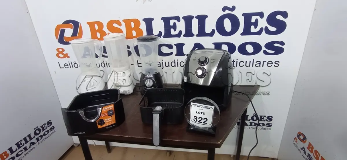 LOTE 322 - 01 AIR FRYER 4L 220V MARCA MONDIAL E 03 LIQUIDIFICADORES MODELOS DIVERSOS MARCA MONDIAL. (NO ESTADO) ATENÇÃO! FAZER A VISITAÇÃO ANTES DE ARREMATAR, NÃO SABEMOS SE FUNCIONA, LEILÃO NÃO TEM GARANTIA E NEM DEVOLUÇÃO, SUJEITO A POSSÍVEIS AVARIAS VISÍVEIS/OCULTAS E/OU AUSÊNCIA DE COMPONENTES.