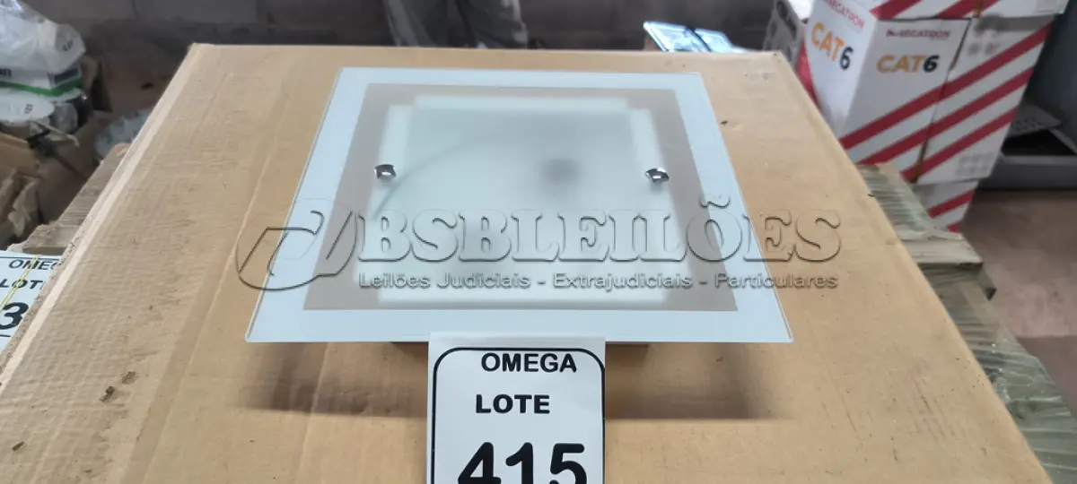 LOTE 415 - 01 LUMINÁRIA PLAFON LED QUADRADA DE EMBUTIR - 20X20. (NO ESTADO EM QUE SE ENCONTRA. SUJEITO A AVARIAS OCULTAS/VISÍVEIS.)