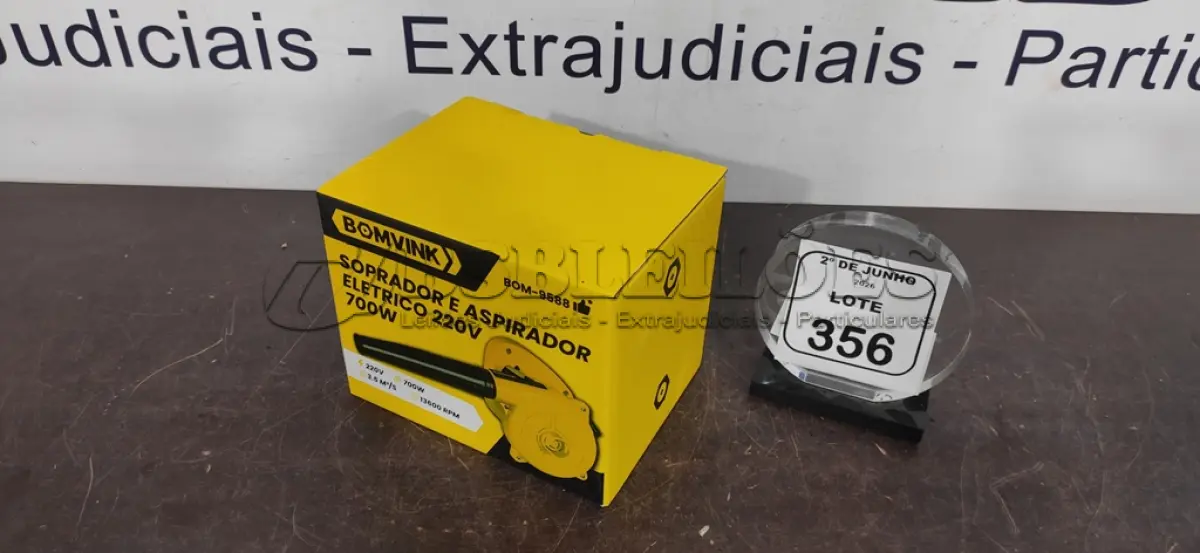 LOTE 356 - 01 SOPRADOR E ASPIRADOR ELÉTRICO 700W 220V (NOVO). (NO ESTADO) ATENÇÃO! FAZER A VISITAÇÃO ANTES DE ARREMATAR, NÃO SABEMOS SE FUNCIONA, LEILÃO NÃO TEM GARANTIA E NEM DEVOLUÇÃO, SUJEITO A POSSÍVEIS AVARIAS VISÍVEIS/OCULTAS E/OU AUSÊNCIA DE COMPONENTES.