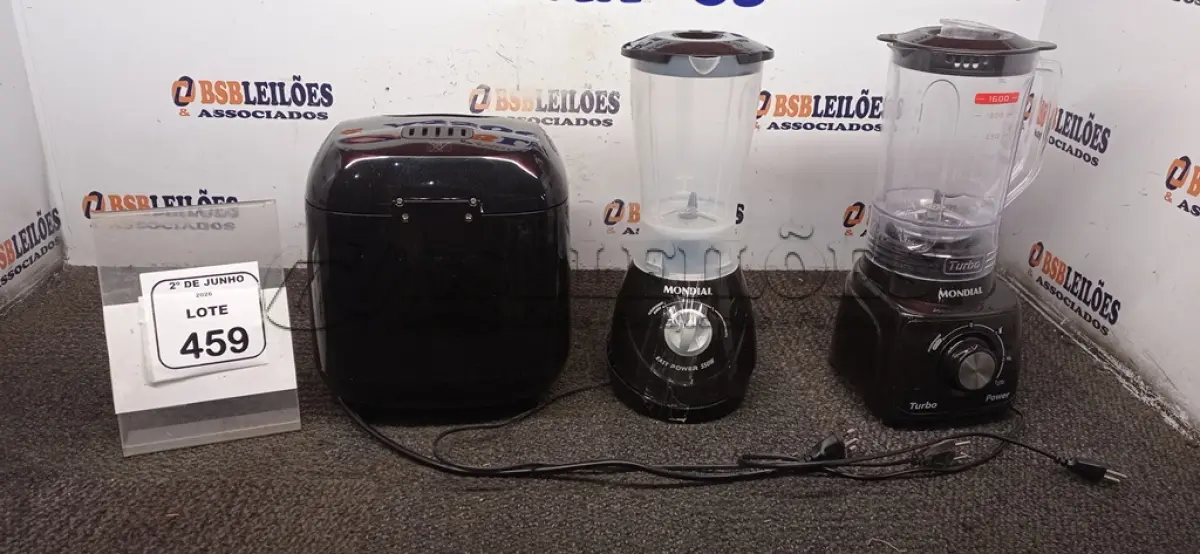 LOTE 459 - 01 PANIFICADORA MODELO MASTER BREAD 220V MARCA MONDIAL E 02 LIQUIDIFICADORES 220V MARCA MONDIAL. (NO ESTADO) ATENÇÃO! FAZER A VISITAÇÃO ANTES DE ARREMATAR, NÃO SABEMOS SE FUNCIONA, LEILÃO NÃO TEM GARANTIA E NEM DEVOLUÇÃO, SUJEITO A POSSÍVEIS AVARIAS VISÍVEIS/OCULTAS E/OU AUSÊNCIA DE COMPONENTES.