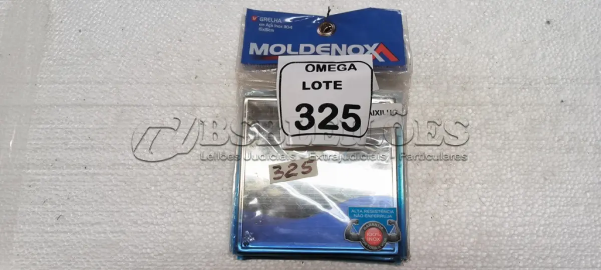 LOTE 325 - 04 GRELHAS CEGAS QUADRADAS EM AÇO INOX - 15X15 - COM CAIXILHO. (NO ESTADO EM QUE SE ENCONTRA. SUJEITO A AVARIAS OCULTAS/VISÍVEIS.)