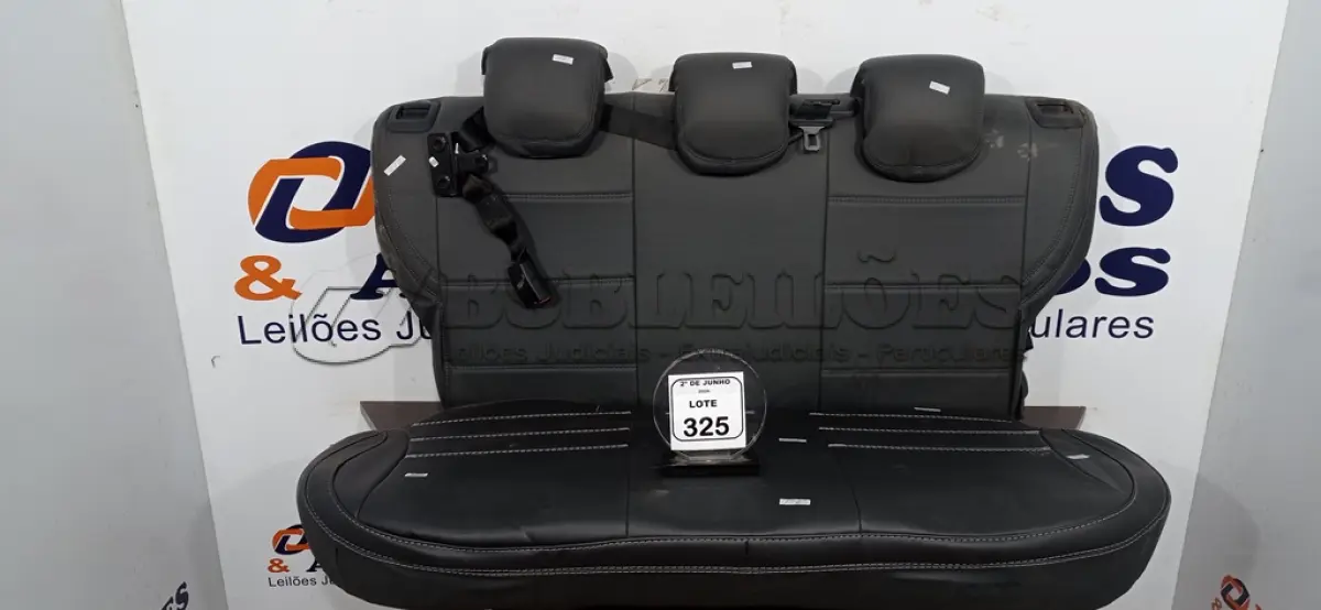 LOTE 325 - 01 ASSENTO COM ENCOSTO AUTOMOTIVO. (NO ESTADO) ATENÇÃO! FAZER A VISITAÇÃO ANTES DE ARREMATAR, NÃO SABEMOS SE FUNCIONA, LEILÃO NÃO TEM GARANTIA E NEM DEVOLUÇÃO, SUJEITO A POSSÍVEIS AVARIAS VISÍVEIS/OCULTAS E/OU AUSÊNCIA DE COMPONENTES.