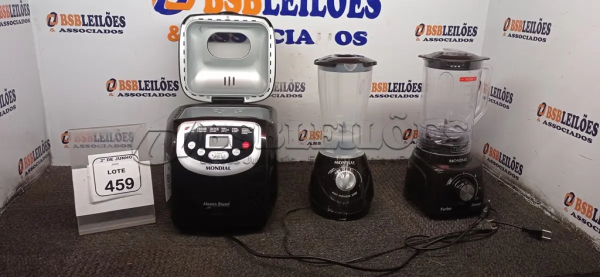 LOTE 459 - 01 PANIFICADORA MODELO MASTER BREAD 220V MARCA MONDIAL E 02 LIQUIDIFICADORES 220V MARCA MONDIAL. (NO ESTADO) ATENÇÃO! FAZER A VISITAÇÃO ANTES DE ARREMATAR, NÃO SABEMOS SE FUNCIONA, LEILÃO NÃO TEM GARANTIA E NEM DEVOLUÇÃO, SUJEITO A POSSÍVEIS AVARIAS VISÍVEIS/OCULTAS E/OU AUSÊNCIA DE COMPONENTES.