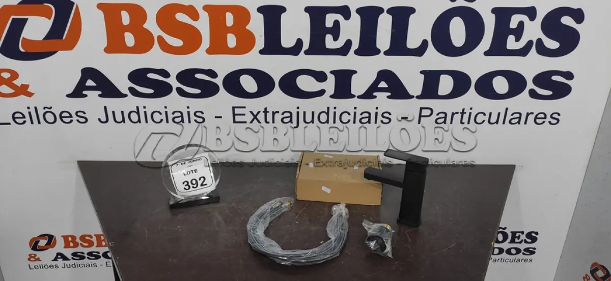 LOTE 392 - 01 TORNEIRA MARCA PRIZI. (NO ESTADO) ATENÇÃO! FAZER A VISITAÇÃO ANTES DE ARREMATAR, NÃO SABEMOS SE FUNCIONA, LEILÃO NÃO TEM GARANTIA E NEM DEVOLUÇÃO, SUJEITO A POSSÍVEIS AVARIAS VISÍVEIS/OCULTAS E/OU AUSÊNCIA DE COMPONENTES.