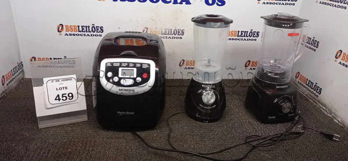 LOTE 459 - 01 PANIFICADORA MODELO MASTER BREAD 220V MARCA MONDIAL E 02 LIQUIDIFICADORES 220V MARCA MONDIAL. (NO ESTADO) ATENÇÃO! FAZER A VISITAÇÃO ANTES DE ARREMATAR, NÃO SABEMOS SE FUNCIONA, LEILÃO NÃO TEM GARANTIA E NEM DEVOLUÇÃO, SUJEITO A POSSÍVEIS AVARIAS VISÍVEIS/OCULTAS E/OU AUSÊNCIA DE COMPONENTES.