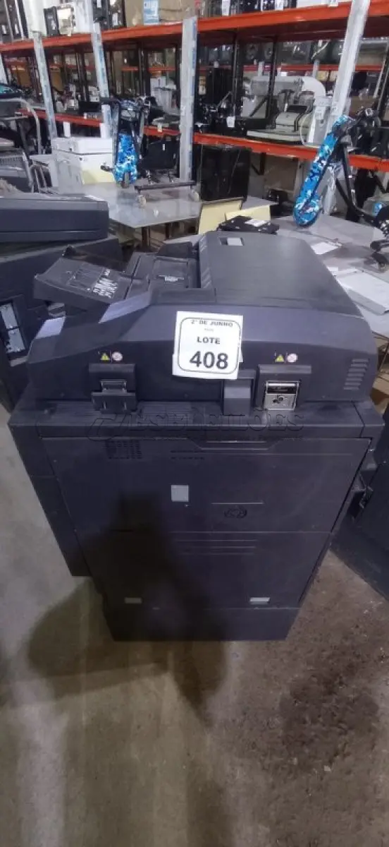 LOTE 408 - 01 COPIADORA TASKALFA 2551CI 110V MARCA KYOCERA. (NO ESTADO) ATENÇÃO! FAZER A VISITAÇÃO ANTES DE ARREMATAR, NÃO SABEMOS SE FUNCIONA, LEILÃO NÃO TEM GARANTIA E NEM DEVOLUÇÃO, SUJEITO A POSSÍVEIS AVARIAS VISÍVEIS/OCULTAS E/OU AUSÊNCIA DE COMPONENTES.